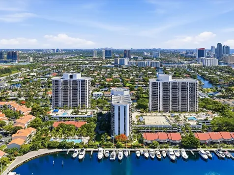 3610 Yacht Club Drive Aventura FL 33180