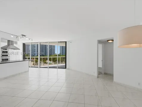 3610 Yacht Club Drive Aventura FL 33180