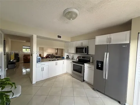 14902 SW 82nd Lane Miami FL 33193