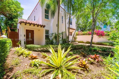 3514 Crystal Court Miami FL 33133