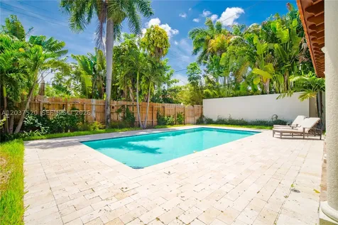 3514 Crystal Court Miami FL 33133