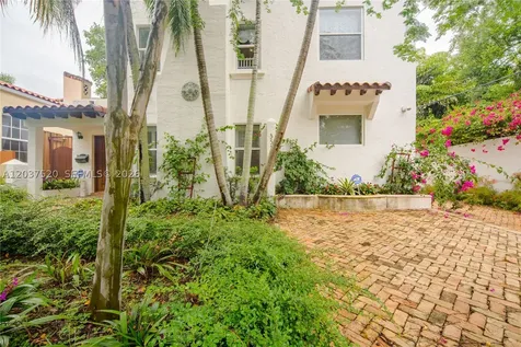 3514 Crystal Court Miami FL 33133