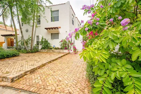 3514 Crystal Court Miami FL 33133