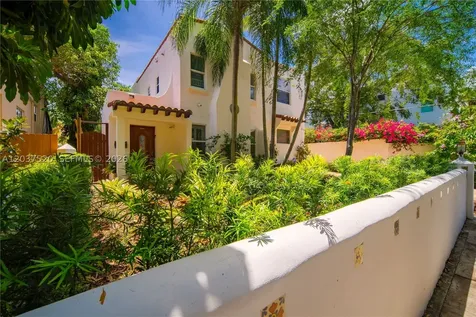 3514 Crystal Court Miami FL 33133