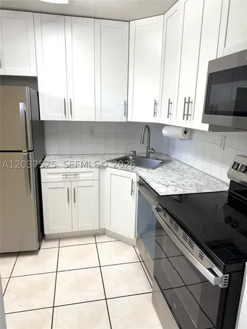 9440 Fontainebleau Boulevard Miami FL 33172