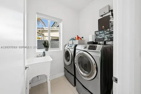 4497 SW 25th Terrace Dania Beach FL 33312