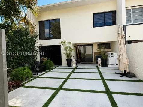7968 SW 105th Place Miami FL 33173