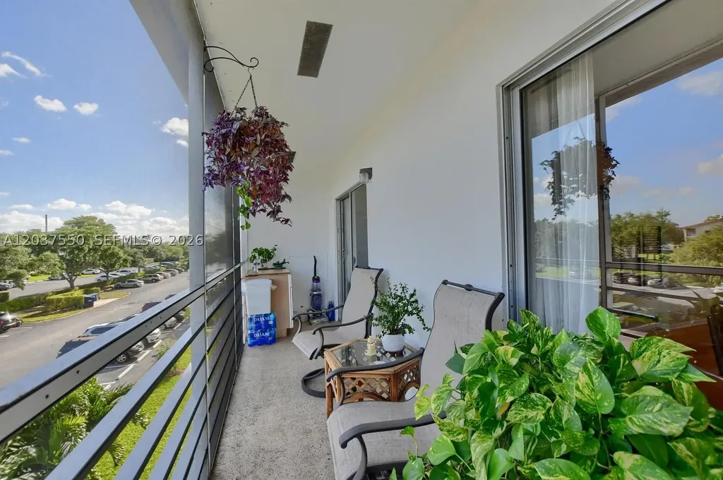 161 Mansfield D Boca Raton FL 33434