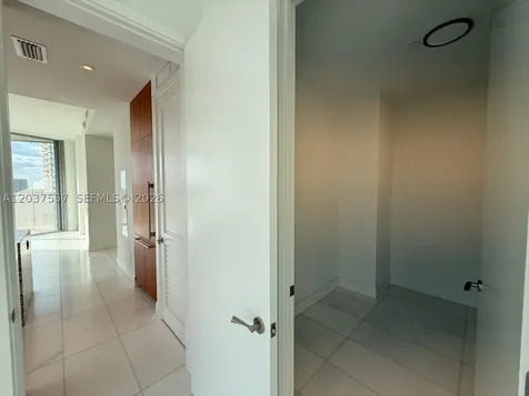 175 SE 25th Road Miami FL 33129