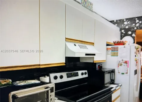 1300 SW 130th Avenue Pembroke Pines FL 33027