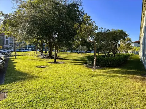 1300 SW 130th Avenue Pembroke Pines FL 33027