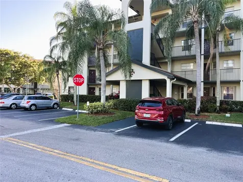 1300 SW 130th Avenue Pembroke Pines FL 33027