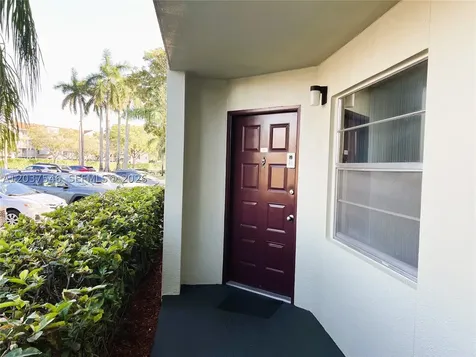 1300 SW 130th Avenue Pembroke Pines FL 33027