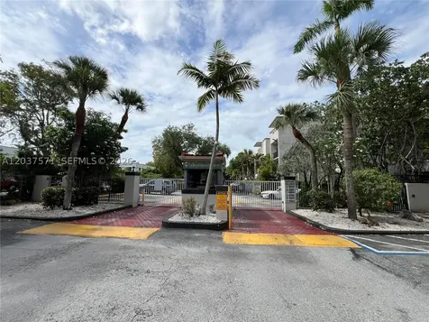 6886 N Kendall Drive Pinecrest FL 33156