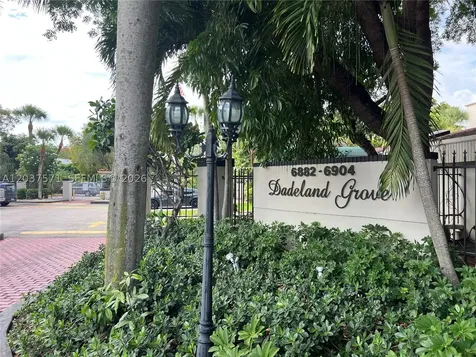 6886 N Kendall Drive Pinecrest FL 33156