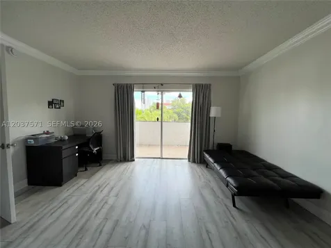 6886 N Kendall Drive Pinecrest FL 33156