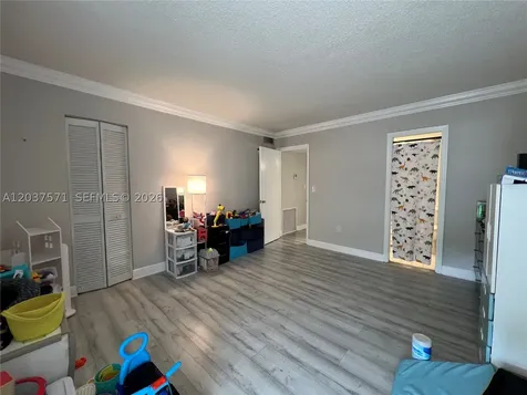 6886 N Kendall Drive Pinecrest FL 33156