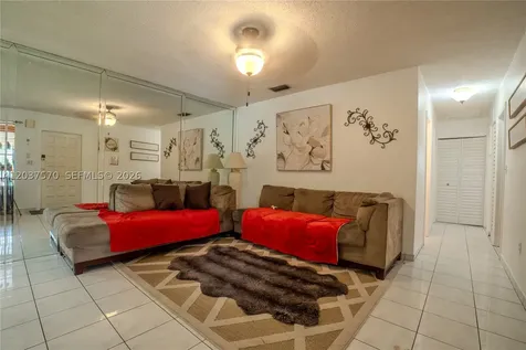 7899 NW 174th Terrace Hialeah FL 33015
