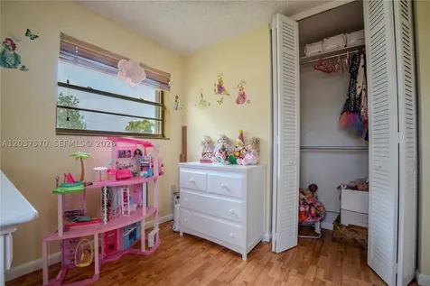 7899 NW 174th Terrace Hialeah FL 33015