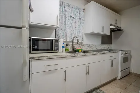 7899 NW 174th Terrace Hialeah FL 33015