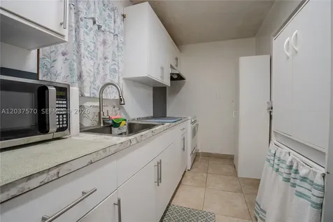 7899 NW 174th Terrace Hialeah FL 33015