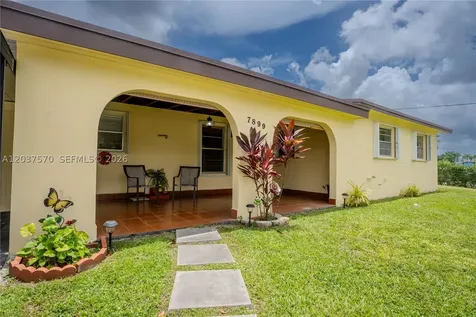 7899 NW 174th Terrace Hialeah FL 33015