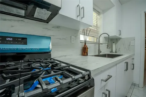 7899 NW 174th Terrace Hialeah FL 33015