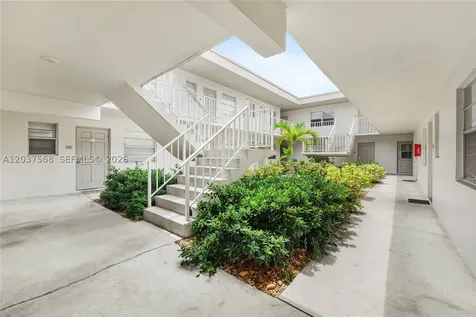1720 Cleveland Street Hollywood FL 33020