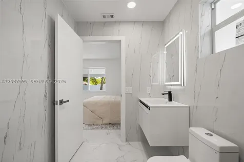 253 SW 4th Street Dania Beach FL 33004