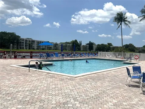 9531 Seagrape Drive Davie FL 33324