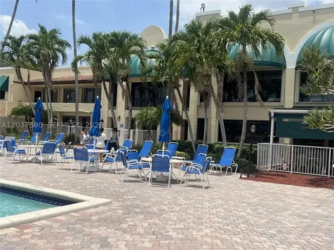 9531 Seagrape Drive Davie FL 33324