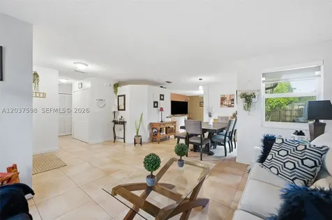 16478 SW 99th Street Miami FL 33196