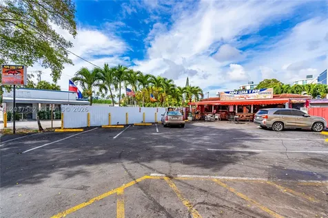 2928 NW 17th Avenue Miami FL 33142