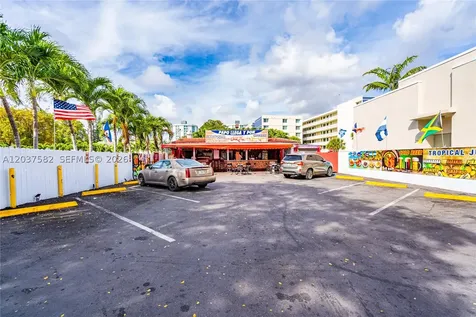 2928 NW 17th Avenue Miami FL 33142