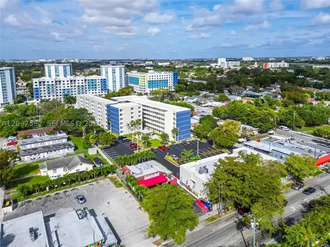 2928 NW 17th Avenue Miami FL 33142