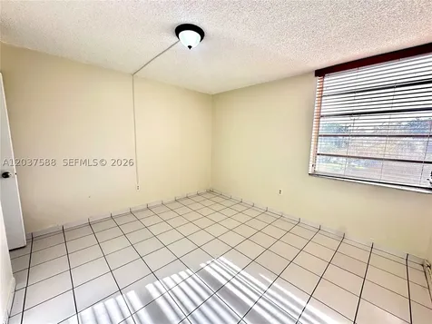 802 NW 87th Avenue Miami FL 33172