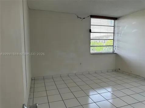 802 NW 87th Avenue Miami FL 33172