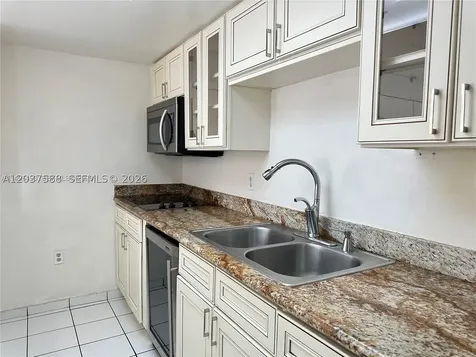 802 NW 87th Avenue Miami FL 33172