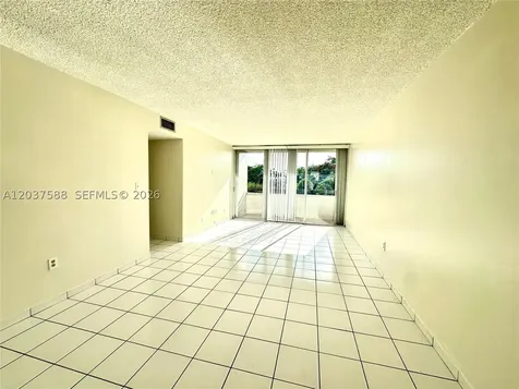 802 NW 87th Avenue Miami FL 33172