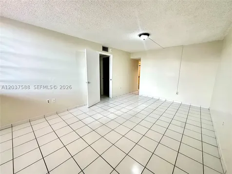 802 NW 87th Avenue Miami FL 33172