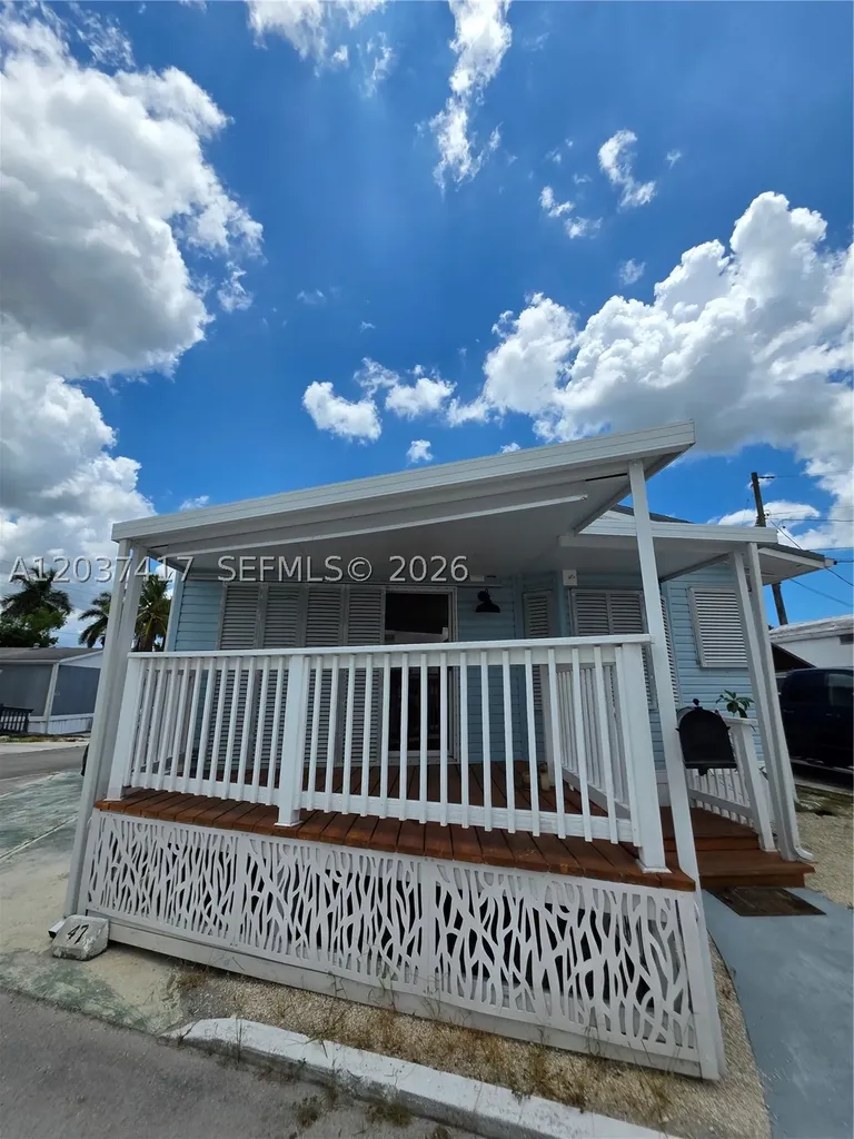 17350 SW 232nd St Lot #47 Miami FL 33170