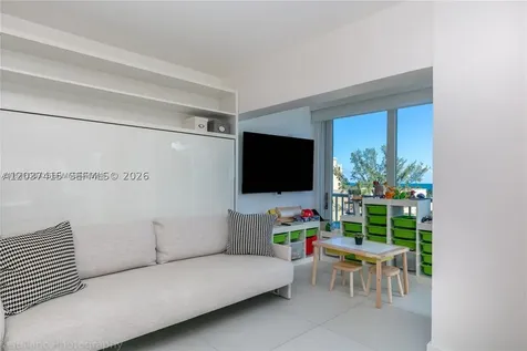 590 Ocean Drive Key Biscayne FL 33149