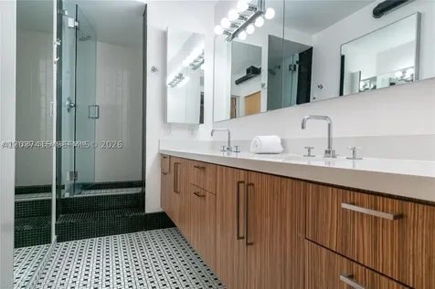 590 Ocean Drive Key Biscayne FL 33149