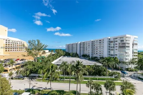 590 Ocean Drive Key Biscayne FL 33149