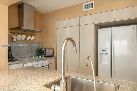 590 Ocean Drive Key Biscayne FL 33149