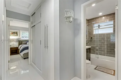 424 NE 27th Drive Wilton Manors FL 33334