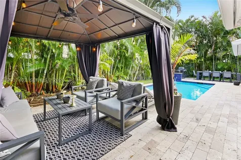 424 NE 27th Drive Wilton Manors FL 33334