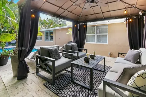 424 NE 27th Drive Wilton Manors FL 33334