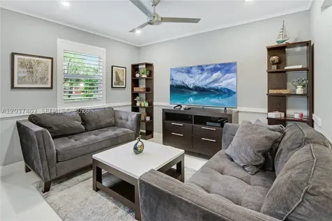 424 NE 27th Drive Wilton Manors FL 33334
