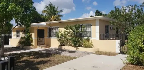 1079 NW 112th Terrace Miami FL 33168